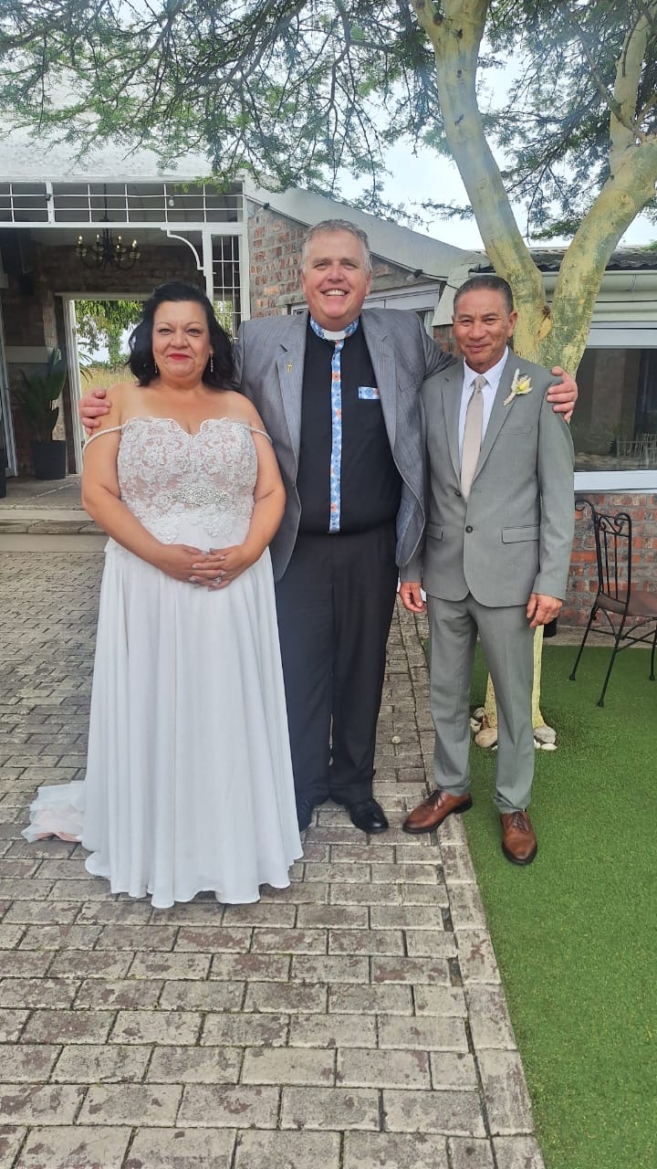Wedding ceremony by Dr. Gerrit Rademeyer in Casteel